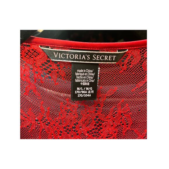 VICTORIA'S SECRET RED SATIN WRAP BELTED ROBE (SIZE M/L) - Picture 5 of 5